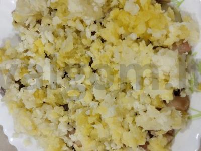 Originalus salotas „Silkė po sniegu“ Žingsnis 2