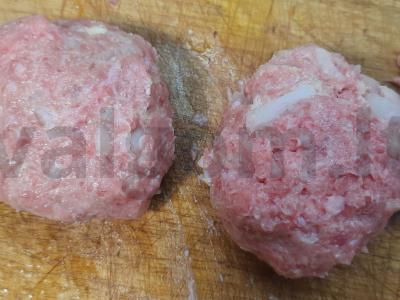 Kiaulienos kotletai su grybais Žingsnis 4