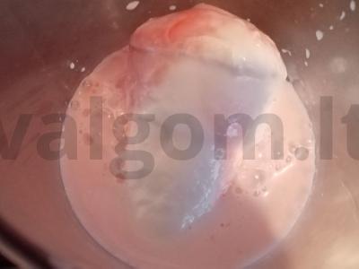 Pieninis kokteilis „Braškinis“ Žingsnis 3