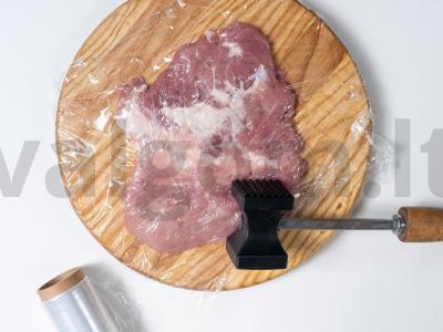 Kiaulienos ritinėliai su įdaru Žingsnis 1