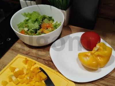 Salotas „Beveik graikiškas“ Žingsnis 1