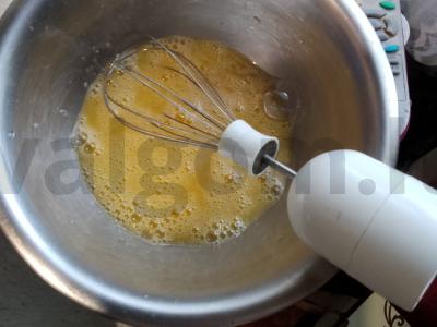 Greitas pyragas su uogiene arbatai Žingsnis 2