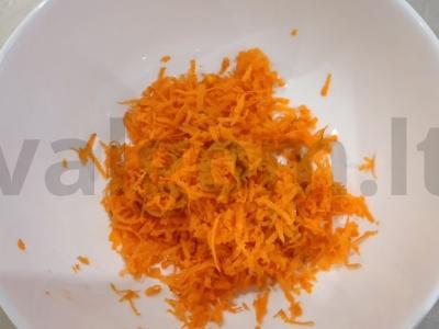 Daržovių salotas su žaliais žirneliais Žingsnis 1