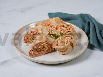 Šventinis ritinys lavaše pagrindine nuotrauka