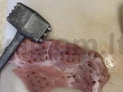 Kiaulienos kotletai orkaitėje Žingsnis 1