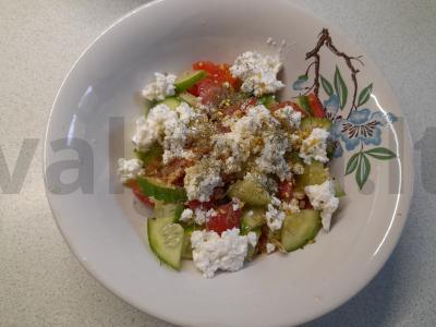 Šviežių daržovių salotos su varške Žingsnis 3