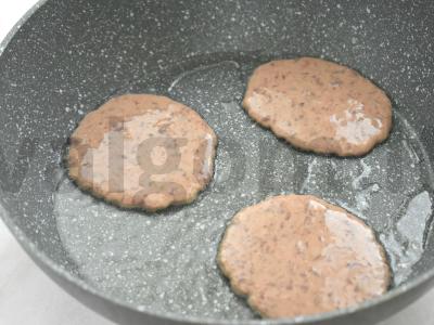 Vištienos kepenėlių blynai keptuvėje Žingsnis 3