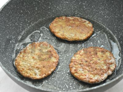 Vištienos kepenėlių blynai keptuvėje Žingsnis 4