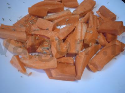 Salotos su kepta morkomis, alyvuogėmis ir fetos sūriu Žingsnis 2