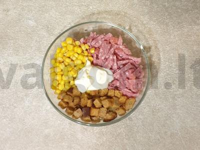 Salotas „Skanus“ su sausainiais ir kukurūzais Žingsnis 4