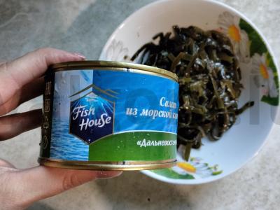 Švelnus jūros dumblių salotas su vištiena ir pomidorais Žingsnis 2