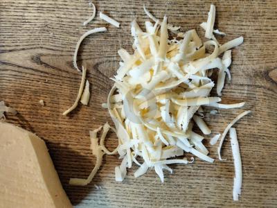 Švelnus jūros dumblių salotas su vištiena ir pomidorais Žingsnis 4