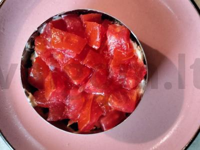 Švelnus jūros dumblių salotas su vištiena ir pomidorais Žingsnis 7