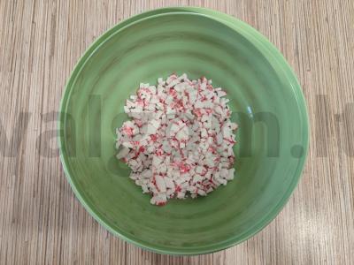 Sumuštiniai su krabų lazdelėmis ir lydytu sūriu Žingsnis 2