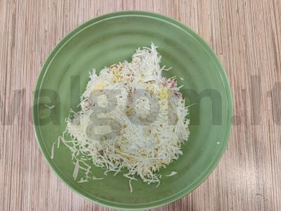 Sumuštiniai su krabų lazdelėmis ir lydytu sūriu Žingsnis 4