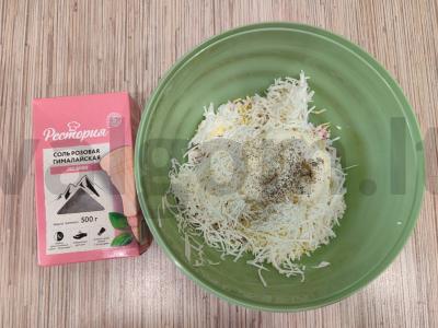 Sumuštiniai su krabų lazdelėmis ir lydytu sūriu Žingsnis 7