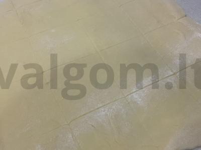 Koldūnai su varškės įdaru ir vyšniomis Žingsnis 4