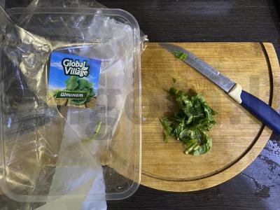 Karšti sumuštiniai su sūriu, dešra ir žolelėmis naminiame padaže Žingsnis 2