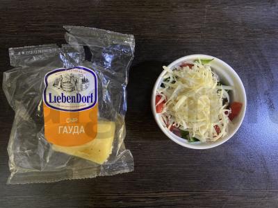 Karšti sumuštiniai su sūriu, dešra ir žolelėmis naminiame padaže Žingsnis 4