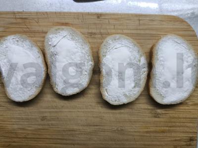 Sumuštiniai su humusu ir džiovintais pomidorais Žingsnis 1