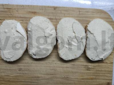 Sumuštiniai su humusu ir džiovintais pomidorais Žingsnis 2