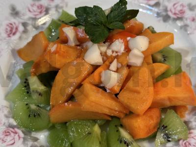 Ekzotiška salotų pagrindine nuotrauka