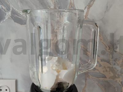 Saldus kokteilas su vyšnių sultimis ir moliūgų sėklomis Žingsnis 1