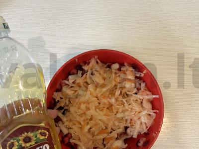 Vinegretas su raugintais kopūstais Žingsnis 4