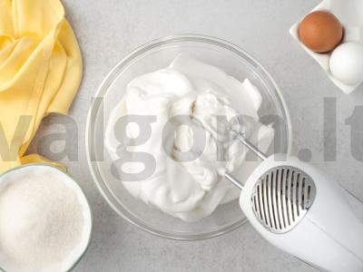 Tortas „Kriaušės karamelėje“ Žingsnis 1