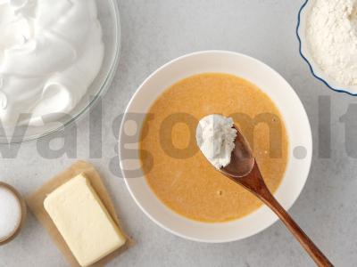 Tortas „Kriaušės karamelėje“ Žingsnis 3