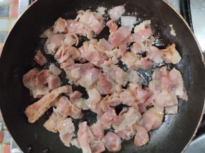 Spagečiai su pomidorų pasta ir bekonu Žingsnis 2