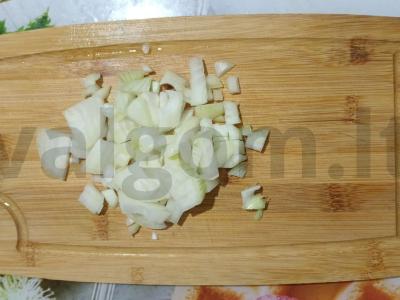 Kalakutienos troškinys Žingsnis 1