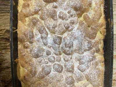 Biskvitinis pyragas su citrina, obuoliu ir lazdyno riešutais Žingsnis 13