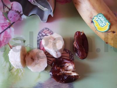 Smuzi su džiovintais vaisiais, bananais ir vaisiais Žingsnis 1