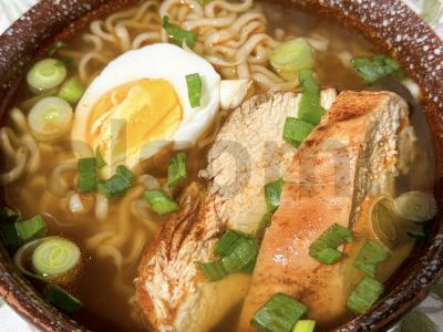 Greito paruošimo ramenas pagrindine nuotrauka