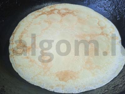 Blynai su obuoliais ir braškių uogiene Žingsnis 7