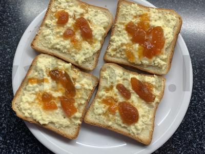 Tostai su varške, grietine ir abrikosais Žingsnis 5