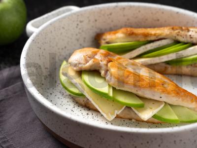 Vištienos krūtinėlė su obuoliais ir sūriu Žingsnis 4