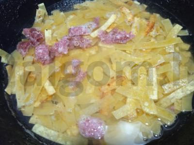 Kepta makaronai su rūkytų skoniu Žingsnis 4