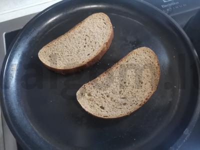 Sumuštiniai su paštetu ir agurkais Žingsnis 1