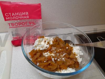 Varškės apkepas su obuoliu Žingsnis 1