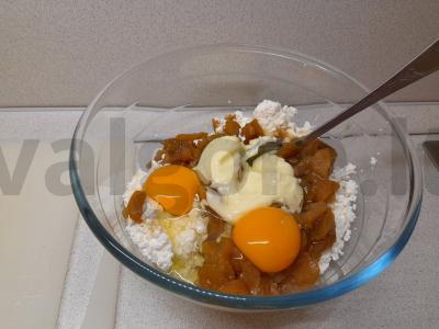 Varškės apkepas su obuoliu Žingsnis 3