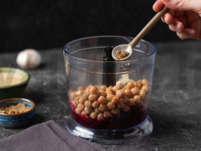 Sumuštinis su burokėlių humusu ir avokadu Žingsnis 4