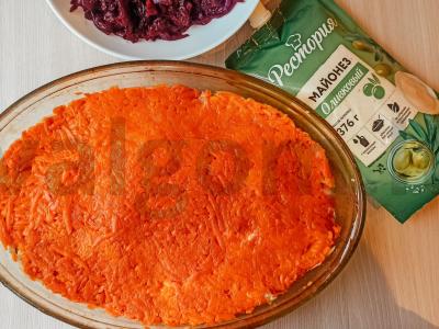 Salotas „Silkė po kailiu su obuoliu“ Žingsnis 4