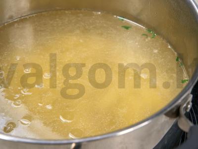 Kopūstų sriuba su kiaulienos šonkauliais Žingsnis 9