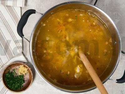 Kopūstų sriuba su kiaulienos šonkauliais Žingsnis 10