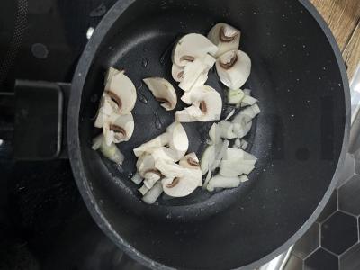 Makaronai su karpačiu, sūriu ir grybais Žingsnis 5