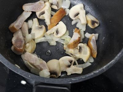 Makaronai su karpačiu, sūriu ir grybais Žingsnis 6