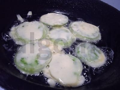 Žalios pomidorai tešloje su grietine Žingsnis 3