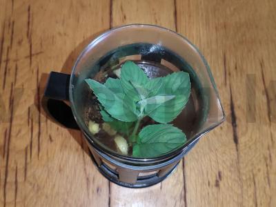 Mėtų arbata su agrastais ir cinamonu Žingsnis 4